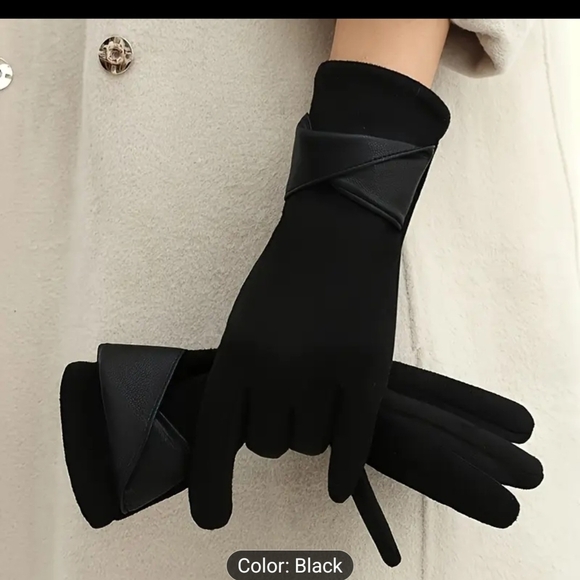 Black Gloves - Picture 2 of 2
